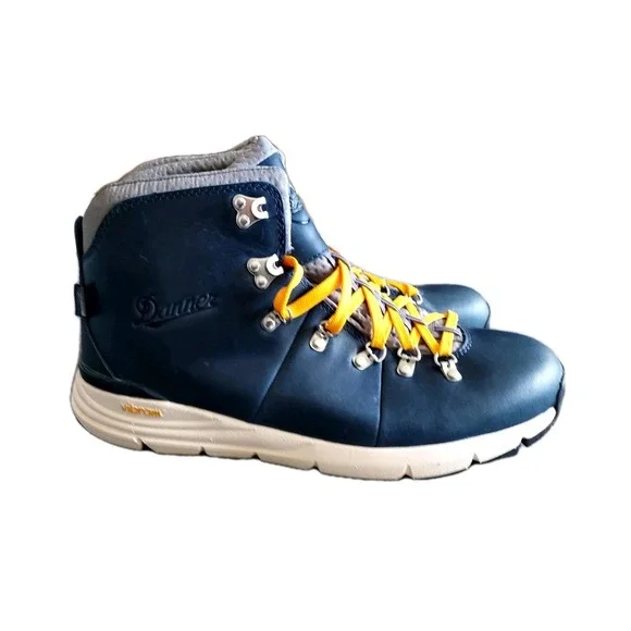 DANNERMountain 600 4.5 Men 10.5 Leather WaterproofVibram Sole Blue Boots NEW